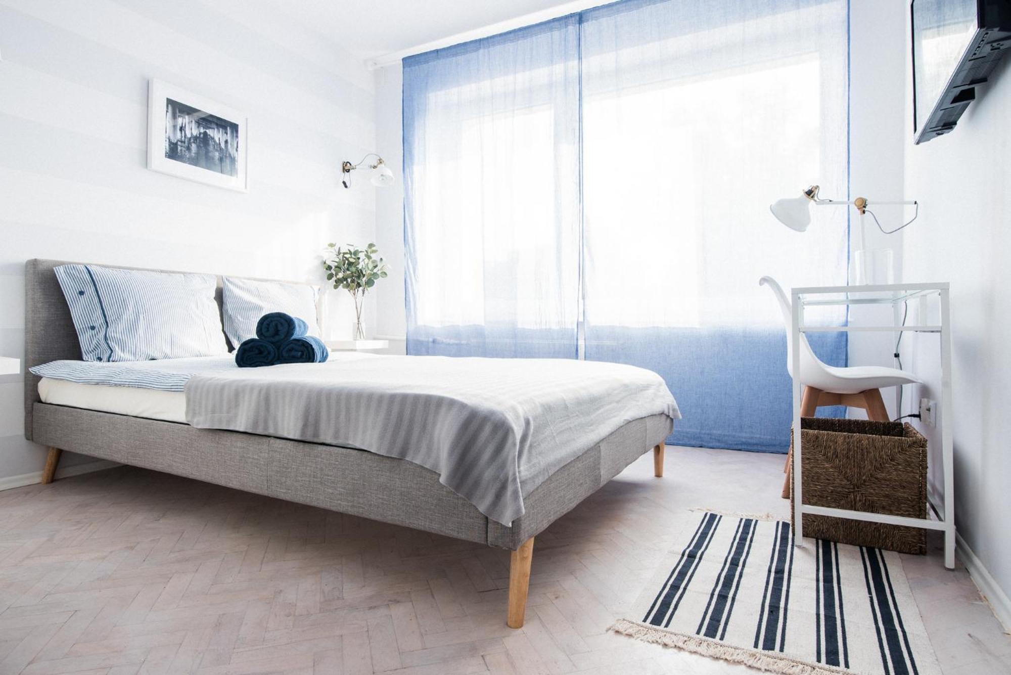 Przylesny Przy Dworcu Z Miejscem Postojowym Gdynia